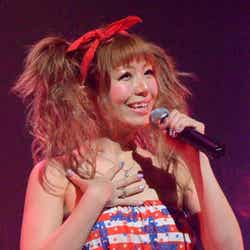 「Campus Summit 2013」でライブパフォーマンスを行ったあいにゃん