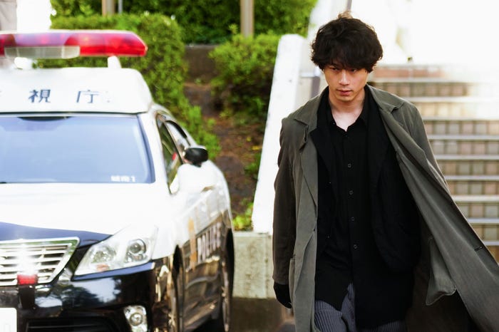 坂口健太郎「Dr.チョコレート」第6話より(C)日本テレビ