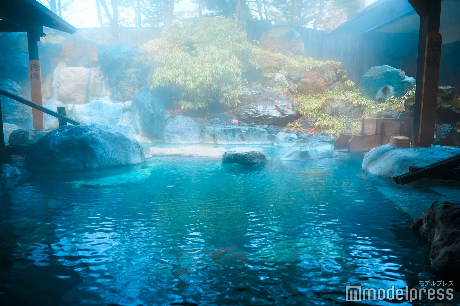 ホテル全体に万代鉱源泉を引き込んでいる（C）モデルプレス