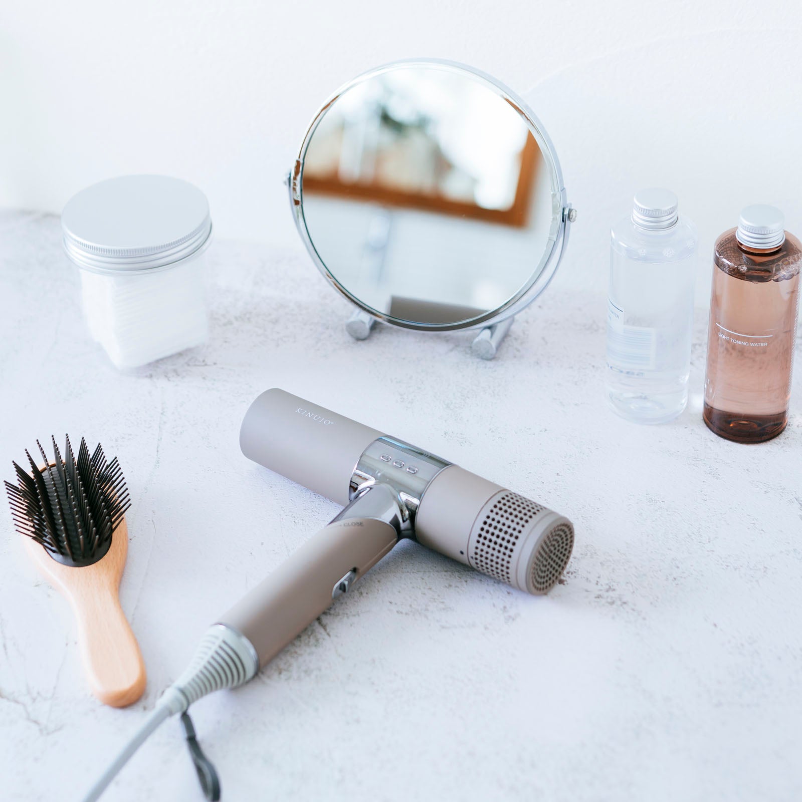 KINUJO Hair Dryer（提供画像）