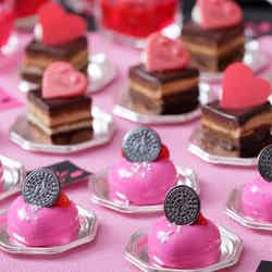 アリスのストロベリースイーツパーティー~PINK & BLACK~/画像提供:ベストブライダル