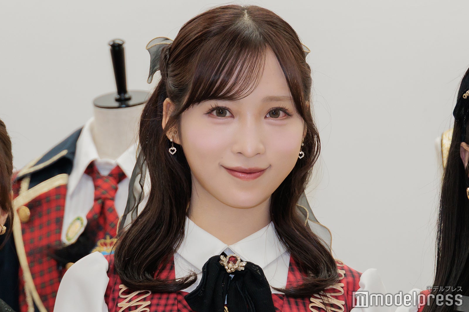 AKB48小栗有以、前田敦子の衣装着用で“憑依”した経験「着た人にしか分からない感覚」