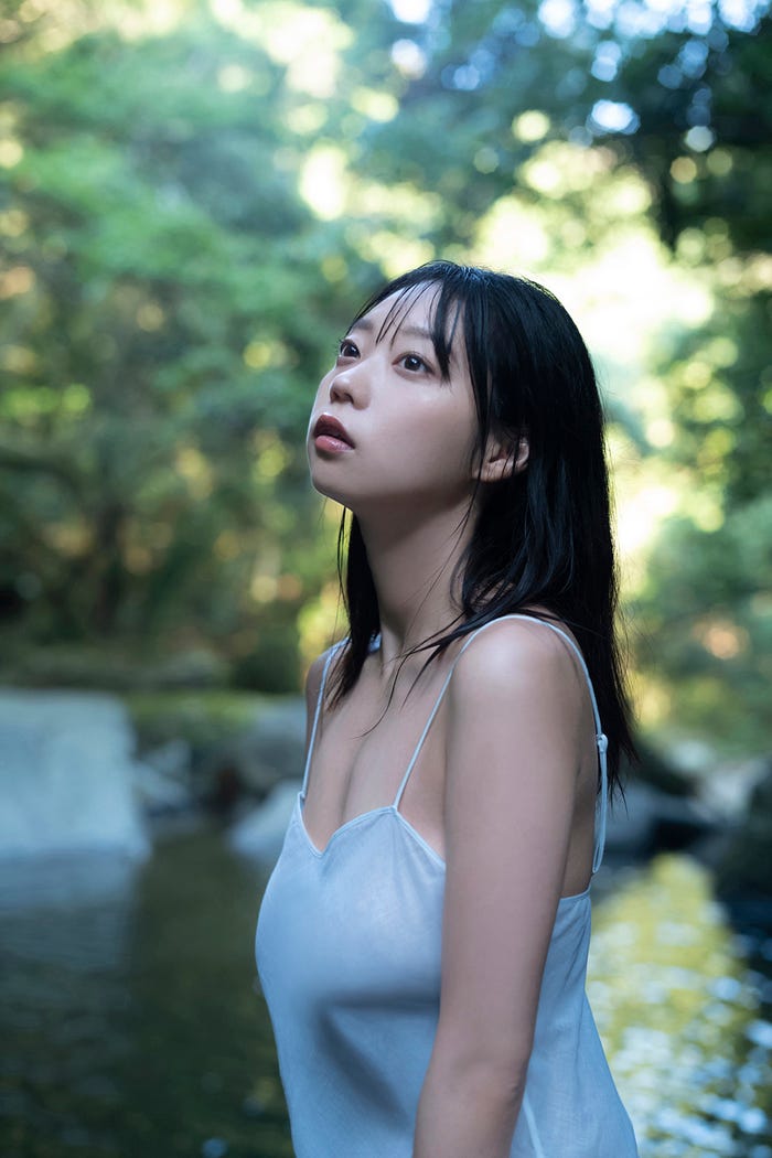 撮影:佐藤裕之/青山ひかる写真集(講談社)より