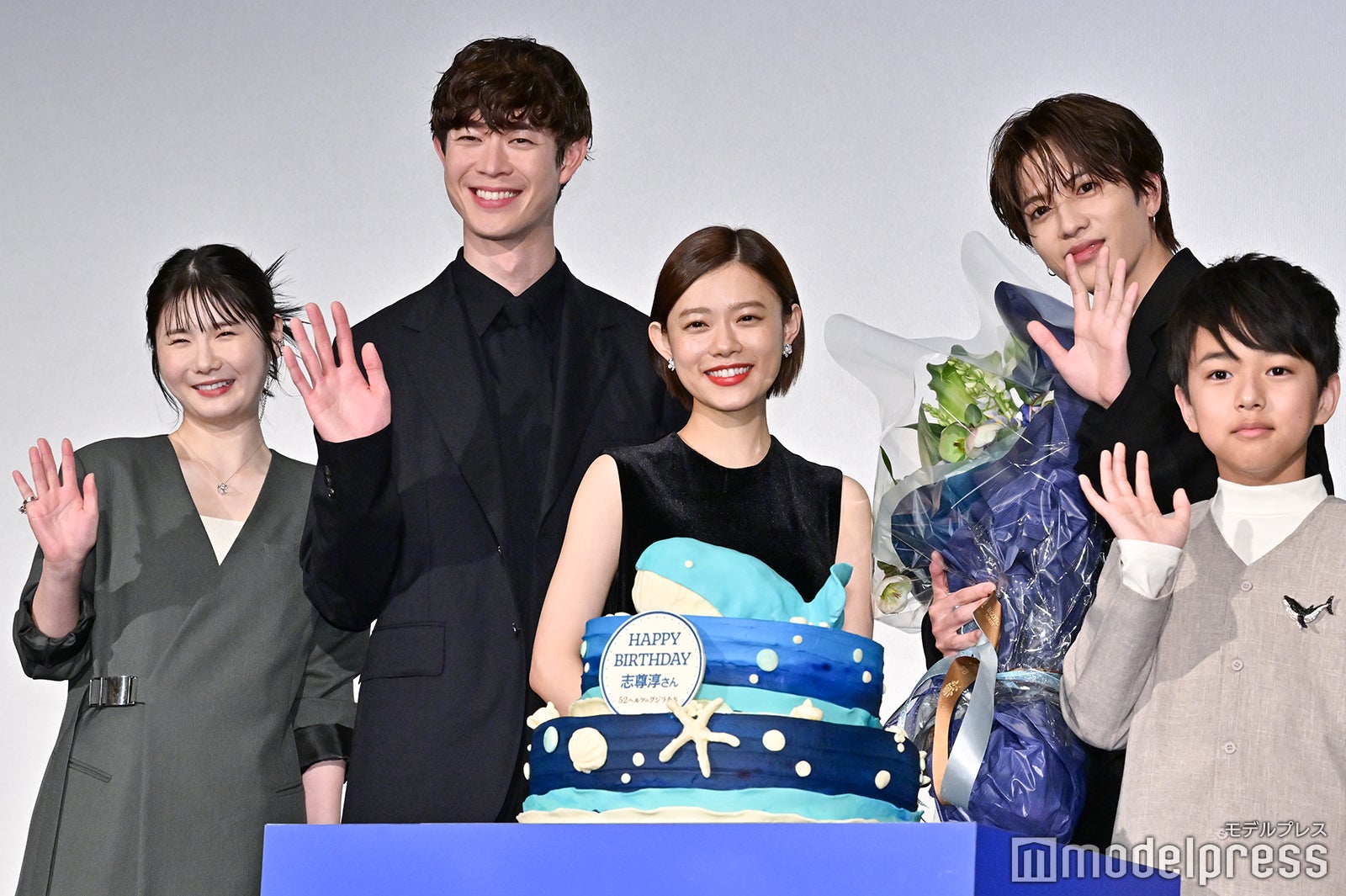 （左から）小野花梨、宮沢氷魚、杉咲花、志尊淳、桑名桃季（C）モデルプレス