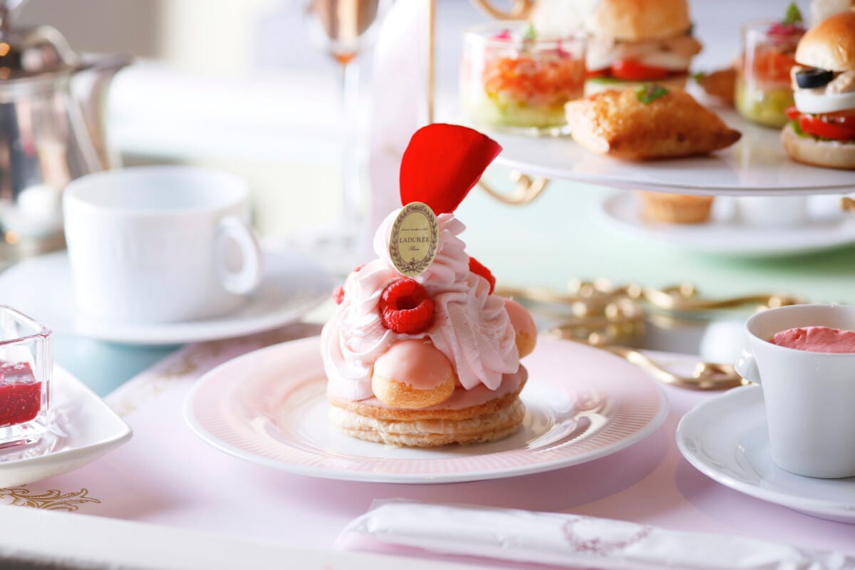 「サントノレ・ローズ・フランボワーズ」