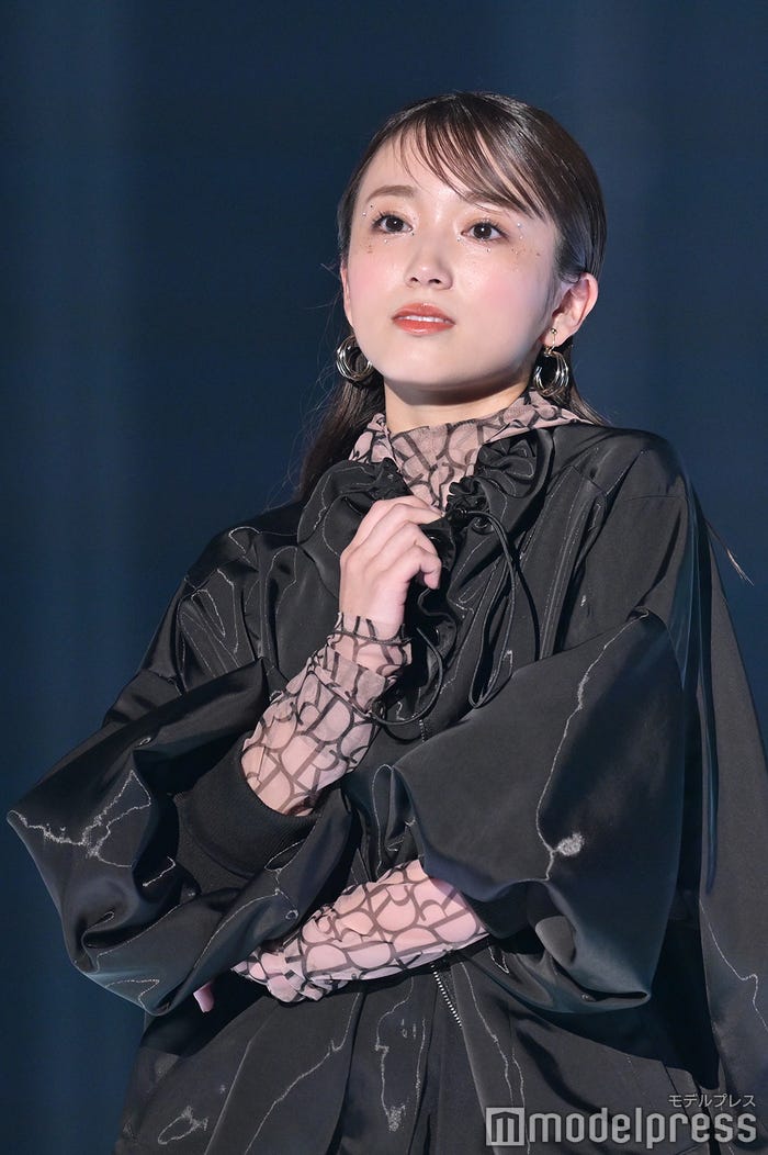 矢吹奈子(C)モデルプレス