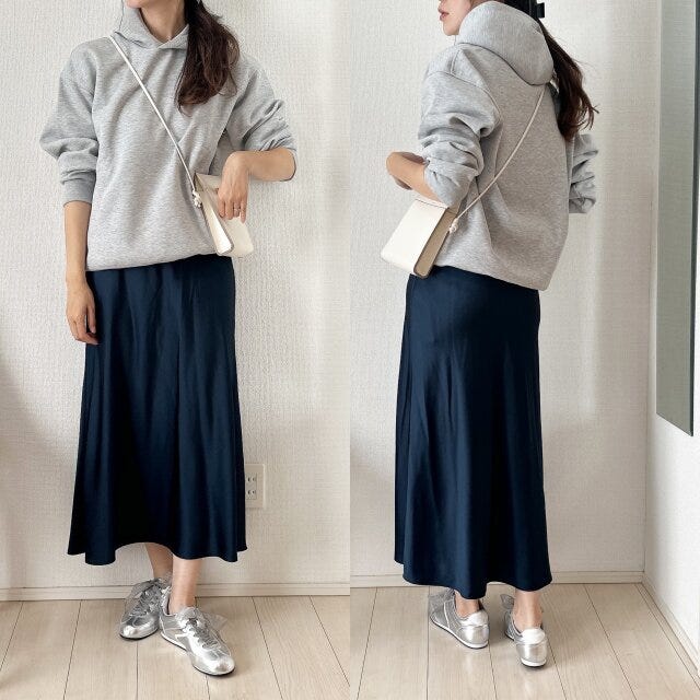 サテンスカートできれいめに