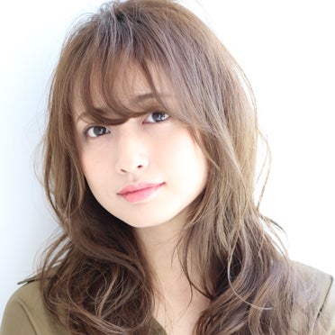 面長女性におすすめのロングヘア特集 悩みをカバーする小顔ヘア モデルプレス