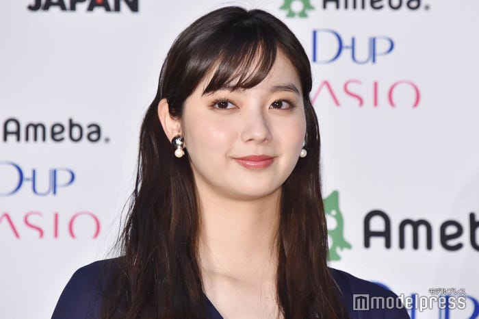 新川優愛 (C)モデルプレス