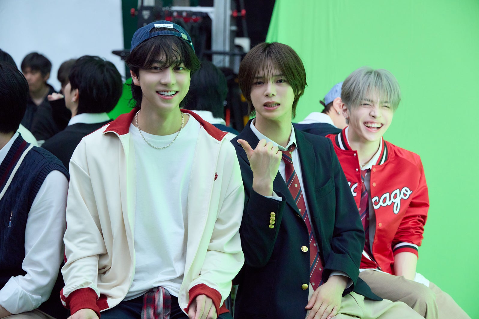 &TEAM／新CM「コチる放課後アンセム 『コンビニ』篇」メイキングより（提供写真）