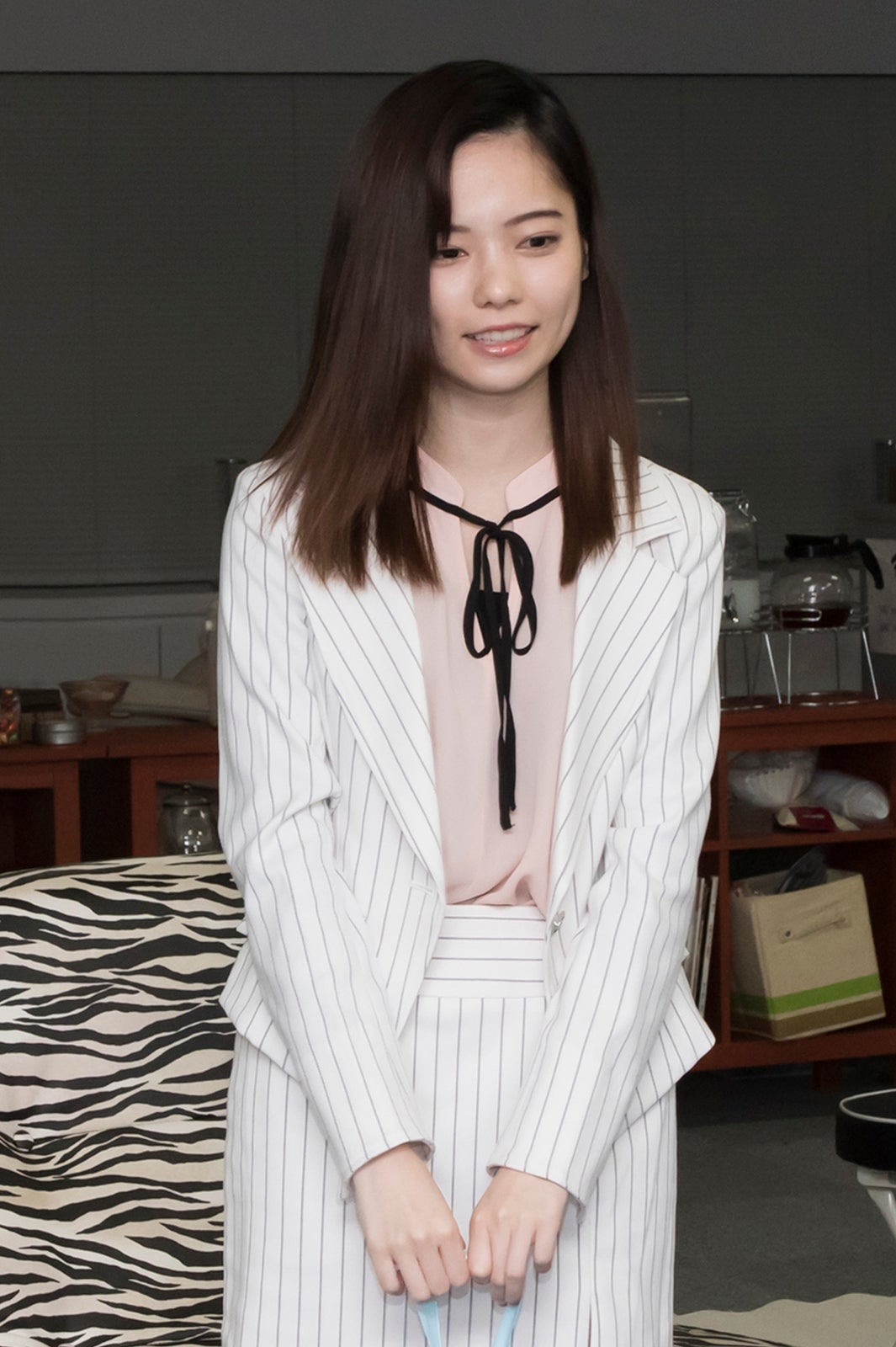 主演ドラマのクランクアップを迎えた島崎遥香（C）テレビ朝日