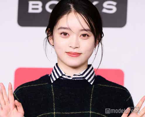 高石あかり、ミニ丈×タイツから美脚スラリ「スタイル良すぎ」「上品で素敵」の声