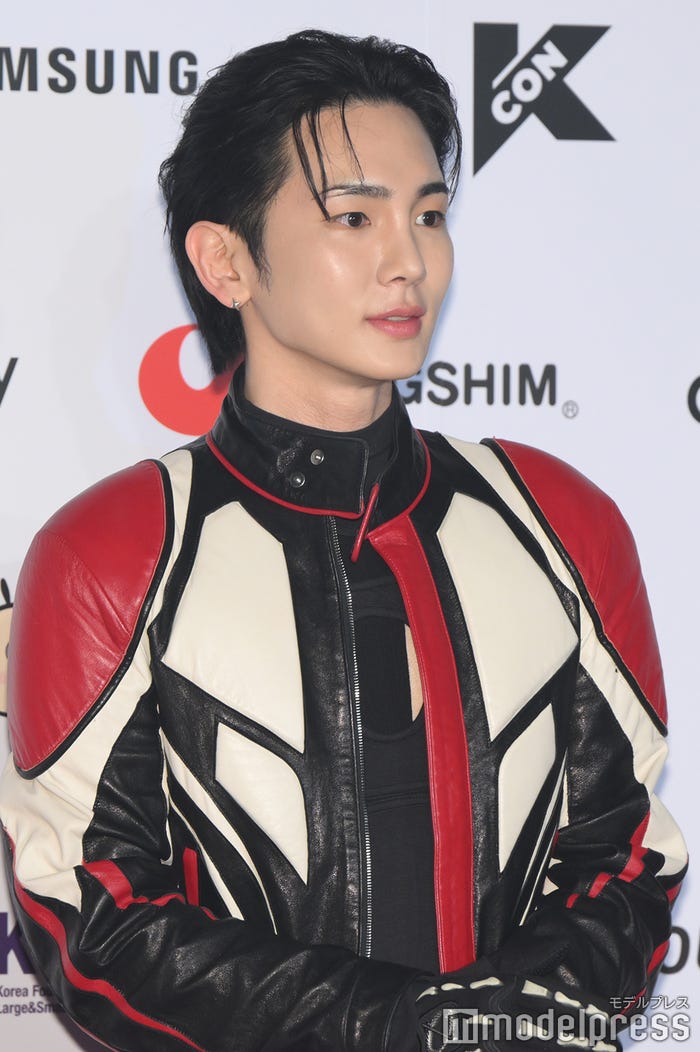 キー(C)モデルプレス