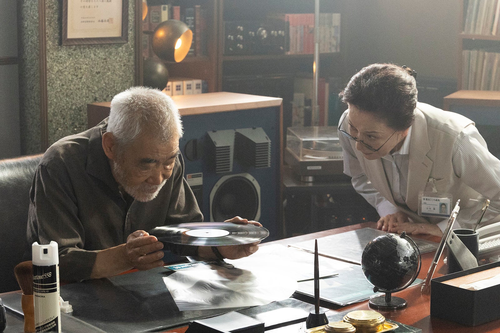 柄本明、高畑淳子「新宿野戦病院」第3話より（C）フジテレビ