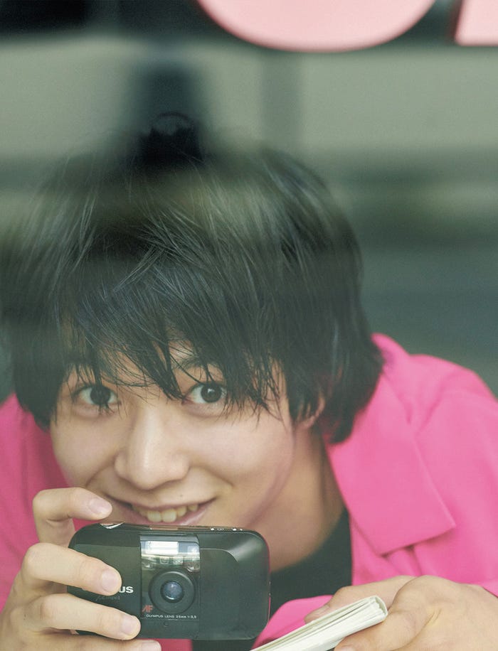 鈴木仁「INTRO.」(集英社)お気入りカット(提供画像)