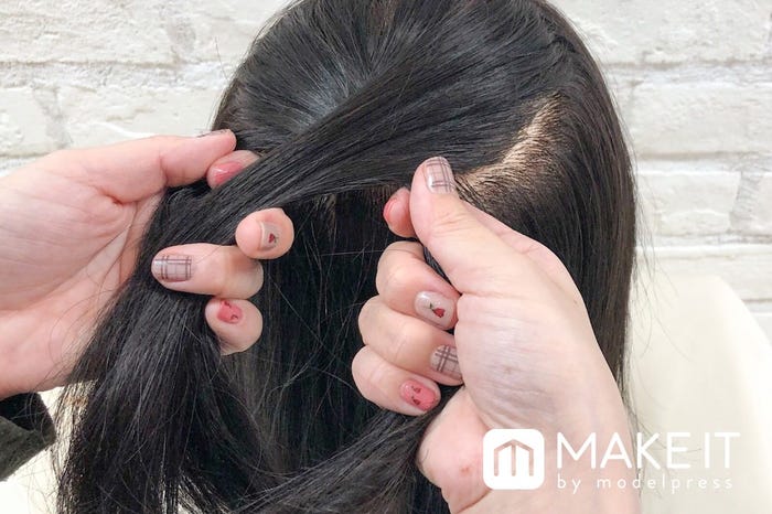 ボブヘアアレンジ5〈うしろ編み込み〉 (C)メイクイット