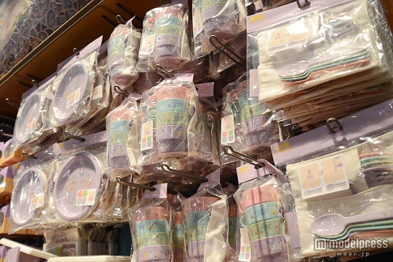 ピクニックグッズ（スプーン＆フォークセット、コップセット各￥1700）