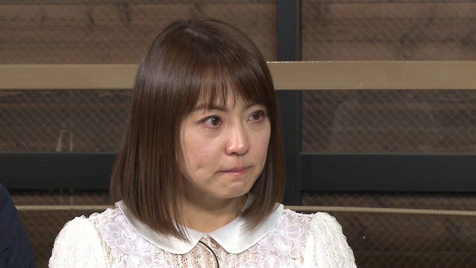 画像4/5) 小林麻耶さん、涙で告白 芸能界引退の真相とは？夫