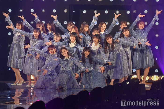 乃木坂46 Route 246 カラーエクステ ミニ衣装でイメチェン話題 新鮮すぎる カッコイイ雰囲気 モデルプレス 乃木坂46 Route 246 カラーエクステ ミニ衣装でイメチェン話題 新鮮すぎる カッコイイ雰囲気 モデルプレス