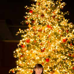 巨大なクリスマスツリーがお出迎え／渡辺美優紀