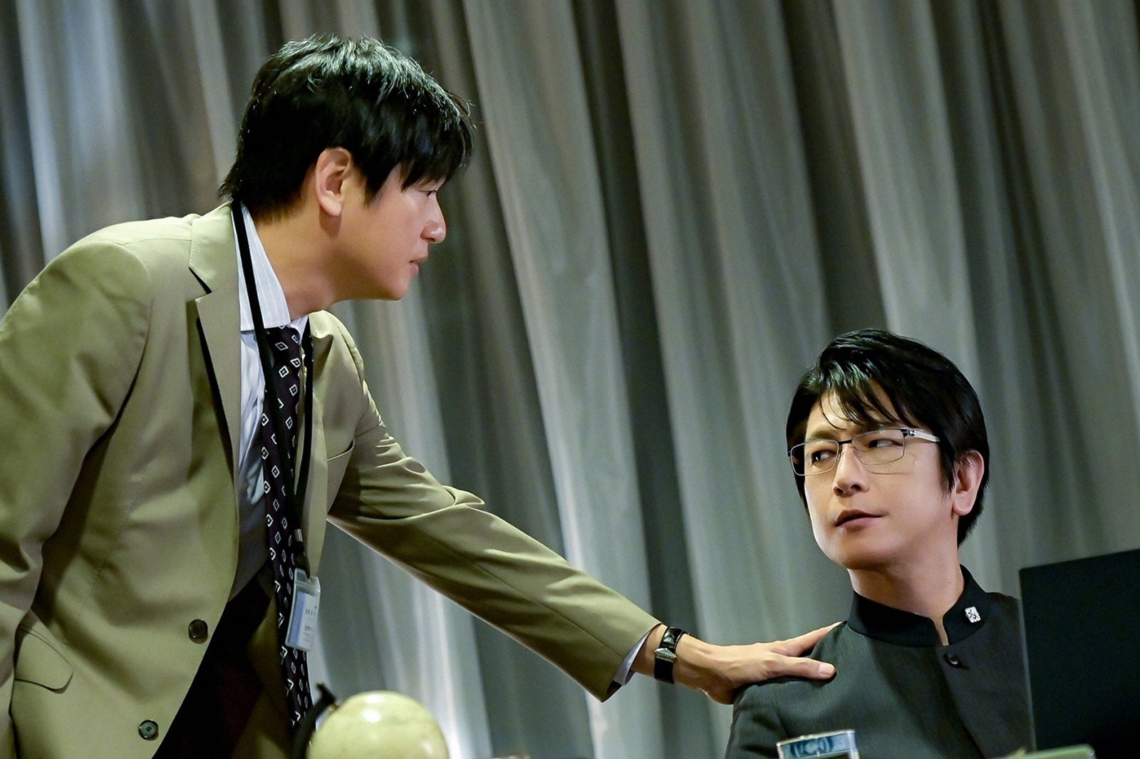 井浦新、及川光博／「最愛」第7話より（C）TBS