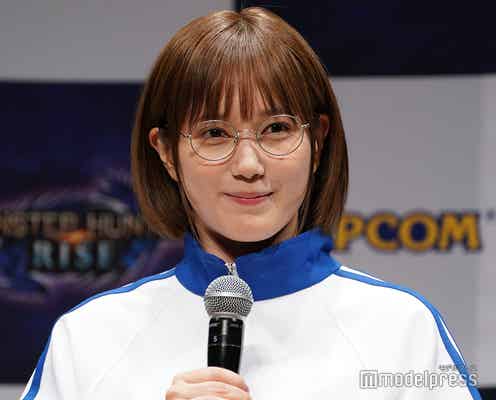 本田翼、メガネ&ジャージ姿で登場 “嬉し恥ずかし”の先生姿披露