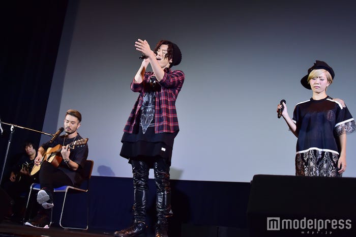 WHITE JAM(C)モデルプレス