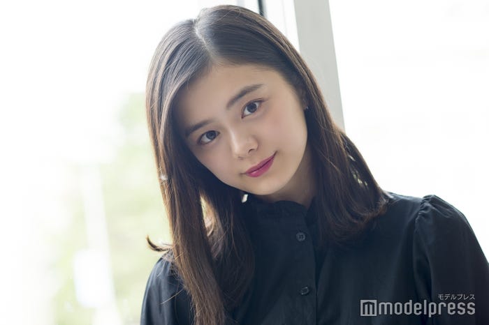 紺野彩夏(C)モデルプレス