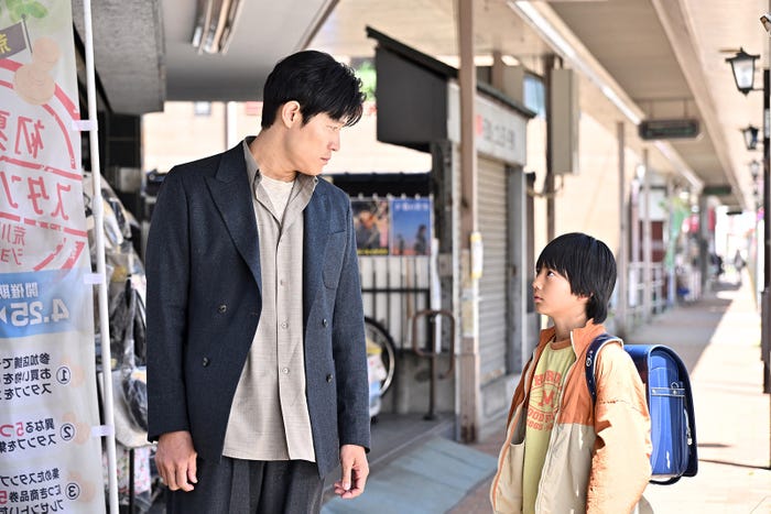 鈴木亮平、矢崎滉「リブート」第2話(C)TBS