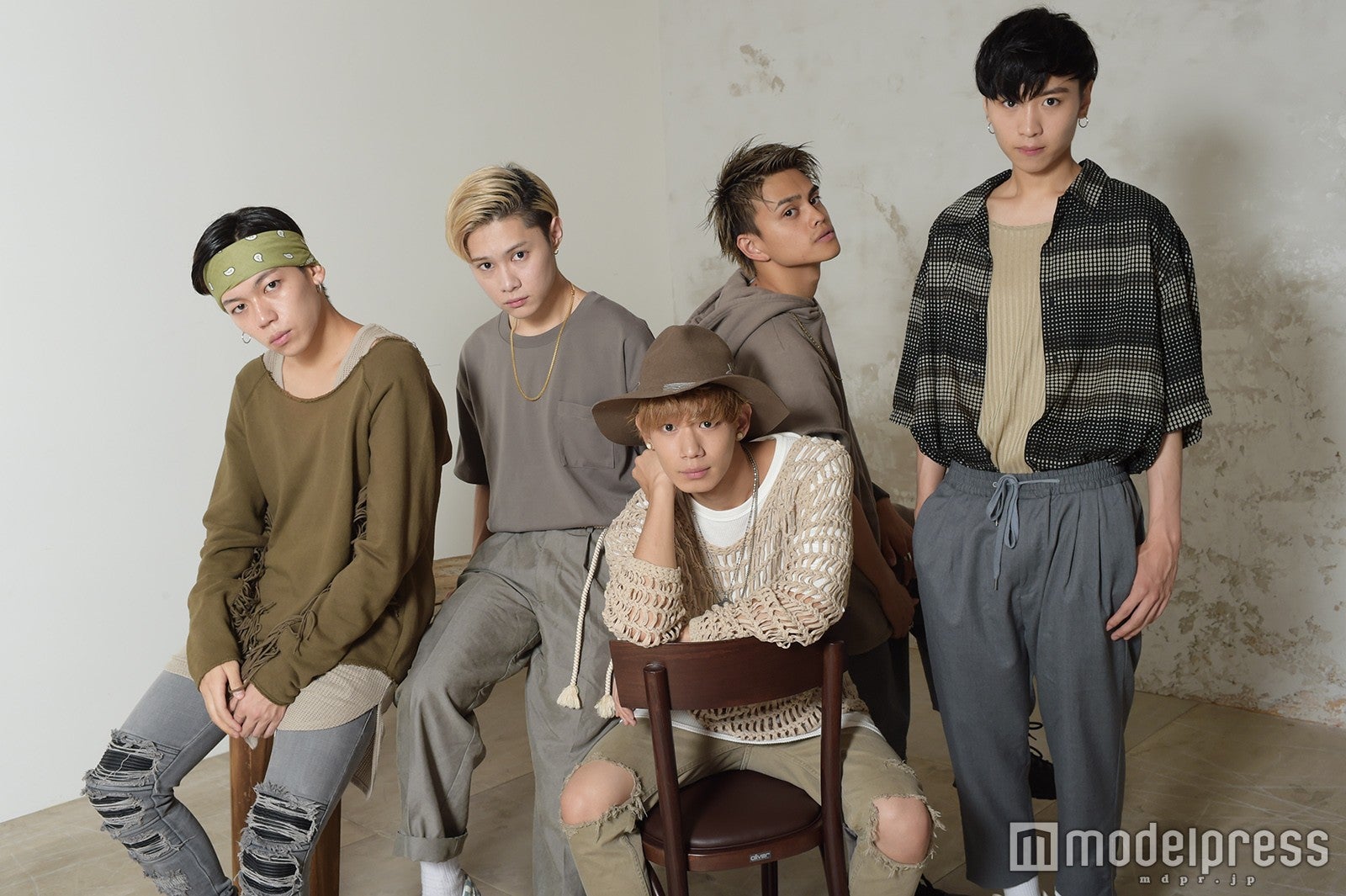 FlowBack（左から）JUDAI、MARK、TATSUKI、REIJI、MASAHARU（C）モデルプレス