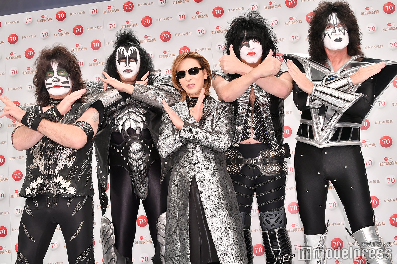 会見時に撮影したYOSHIKI＆KISS（C）モデルプレス