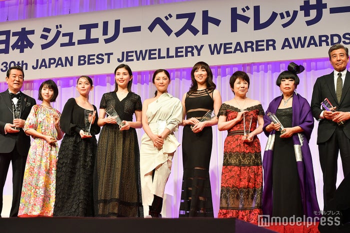 加山雄三、浜辺美波、吉岡里帆、橋本マナミ、常盤貴子、紫吹淳、森昌子、舘ひろし(C)モデルプレス