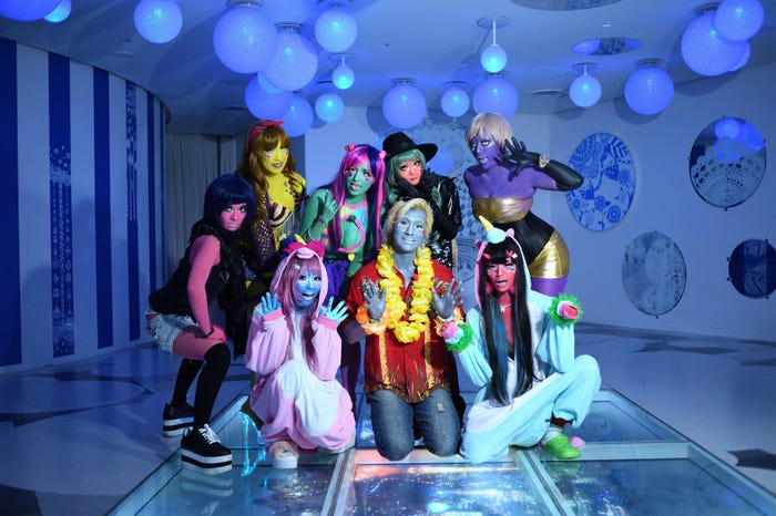 カズレーザーと異色肌ギャル/photo by @lmskii