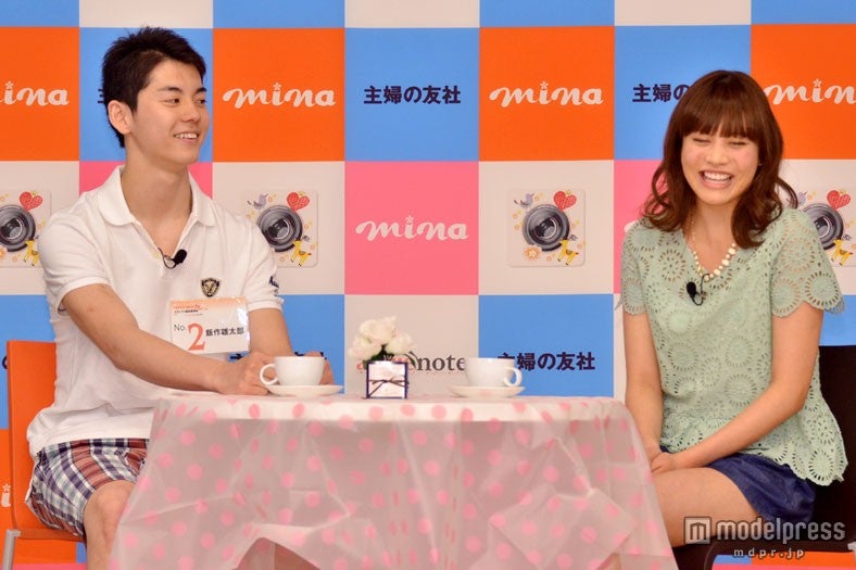 ファイナリストとの恋愛寸劇の様子