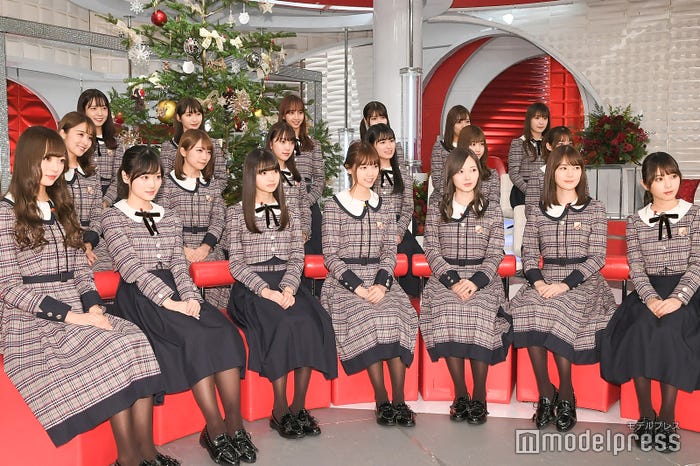 乃木坂46/1列目:梅澤美波、山下美月、齋藤飛鳥、西野七瀬、白石麻衣、生田絵梨花、与田祐希、2列目:衛藤美彩、秋元真夏、堀未央奈、大園桃子、星野みなみ、松村沙友理、3列目:斉藤優里、井上小百合、佐藤楓、伊藤理々杏、新内眞衣、高山一実(C)モデルプレス
