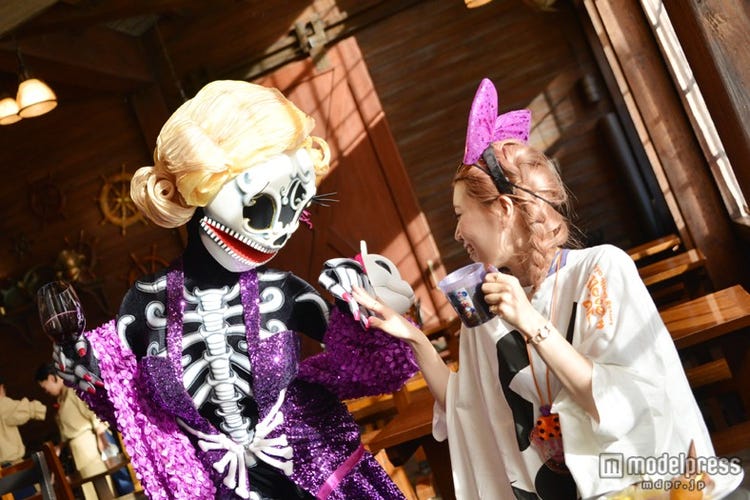 画像10 15 ディズニーシーのハロウィーン スケルトンがやってくるスペシャルブッフェに行ってみた モデルプレス