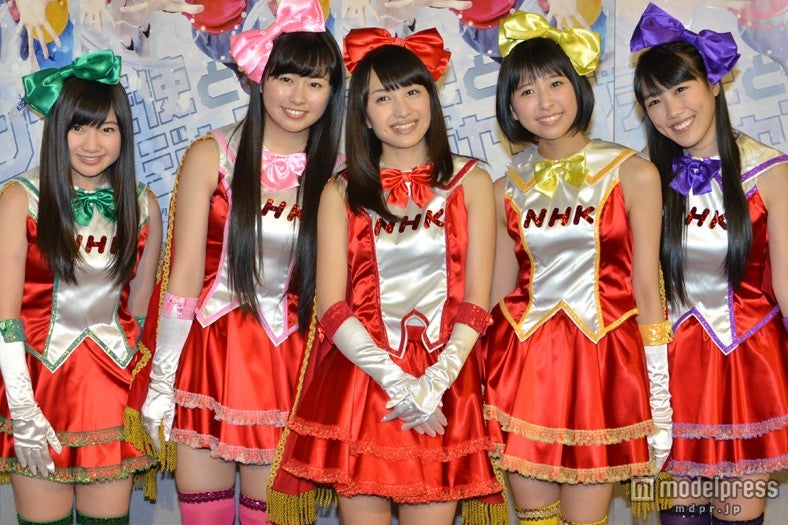 ももいろクローバーZ（左より）有安杏果、佐々木彩夏、百田夏菜子、玉井詩織、高城れに