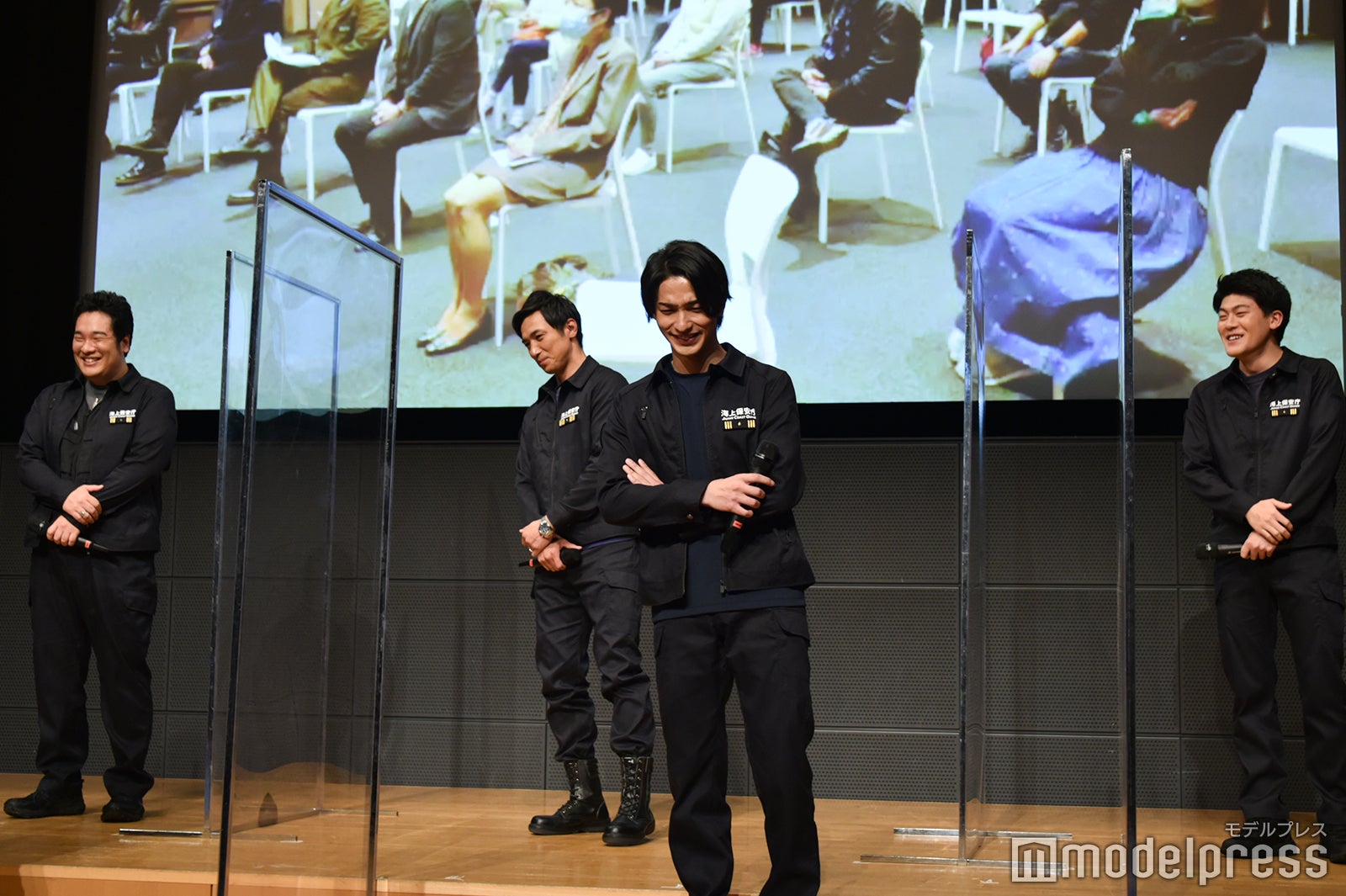 ロサンゼルスの中継先とコミュニケーションをとるキャスト陣 （C）モデルプレス