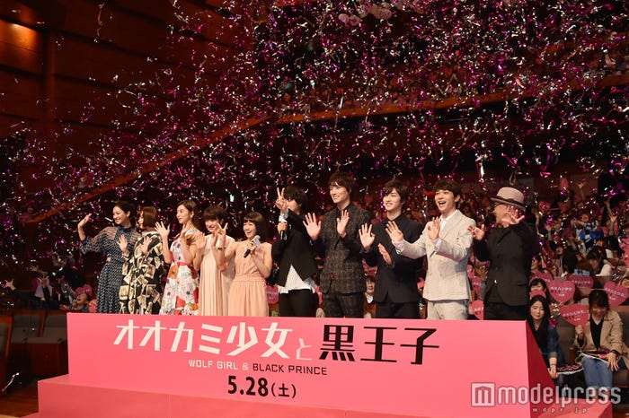 (左から)菜々緒、玉城ティナ、池田エライザ、門脇麦、二階堂ふみ、山崎賢人、鈴木伸之、横浜流星、吉沢亮、廣木隆一監督(C)モデルプレス