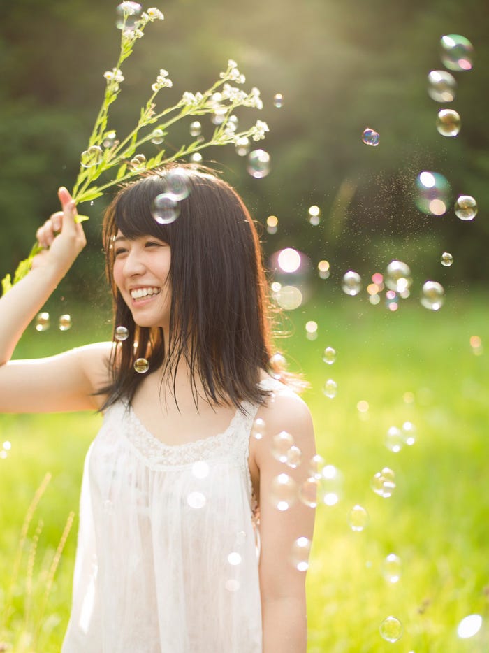 今回到着カット♪長濱ねる1st写真集『ここから』(講談社・12月19日発売)/撮影:細居幸次郎