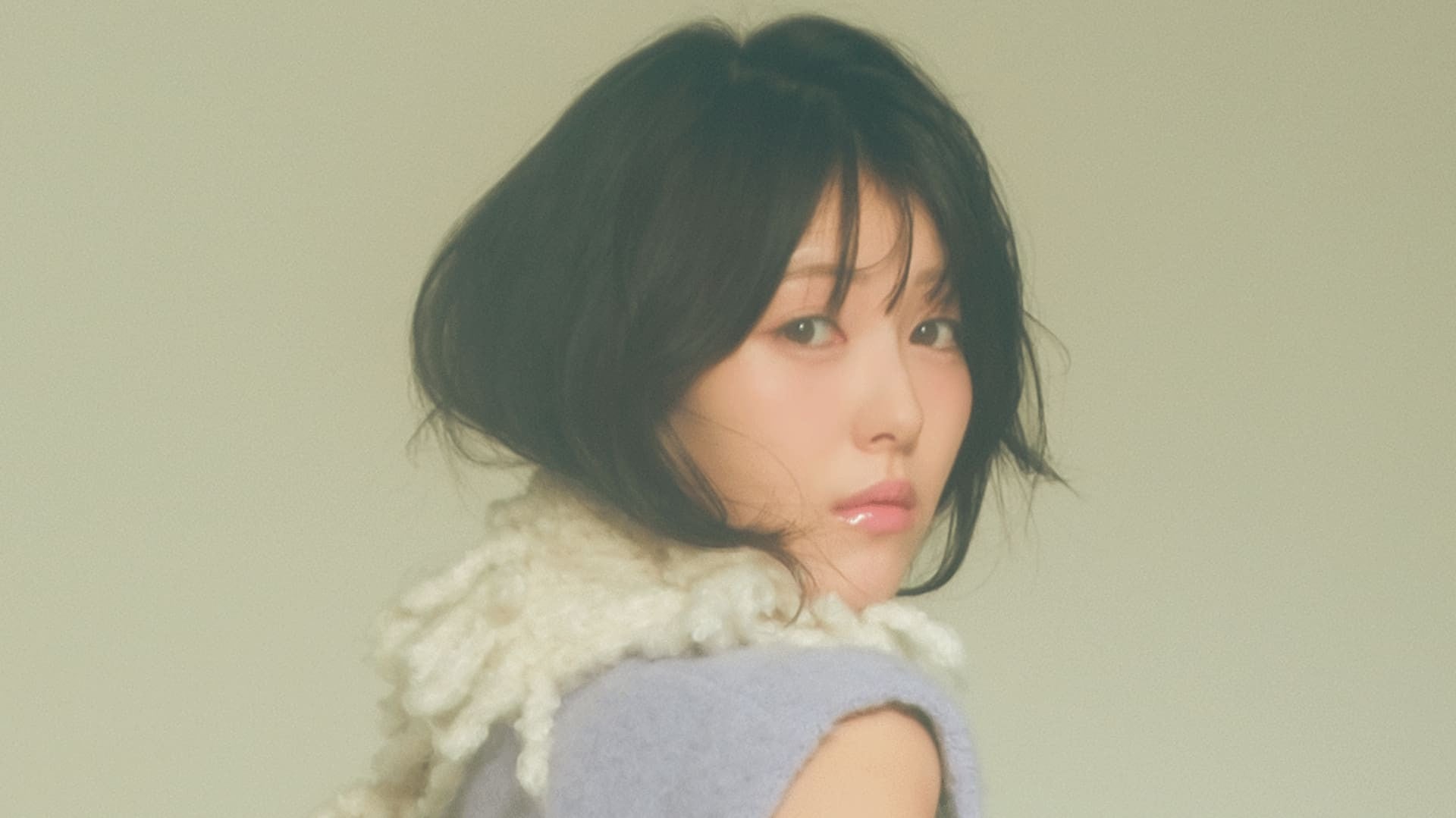 編み物を始めてみたい...♡【浜辺美波】がこの冬「リアルに欲しいもの」を深掘り！