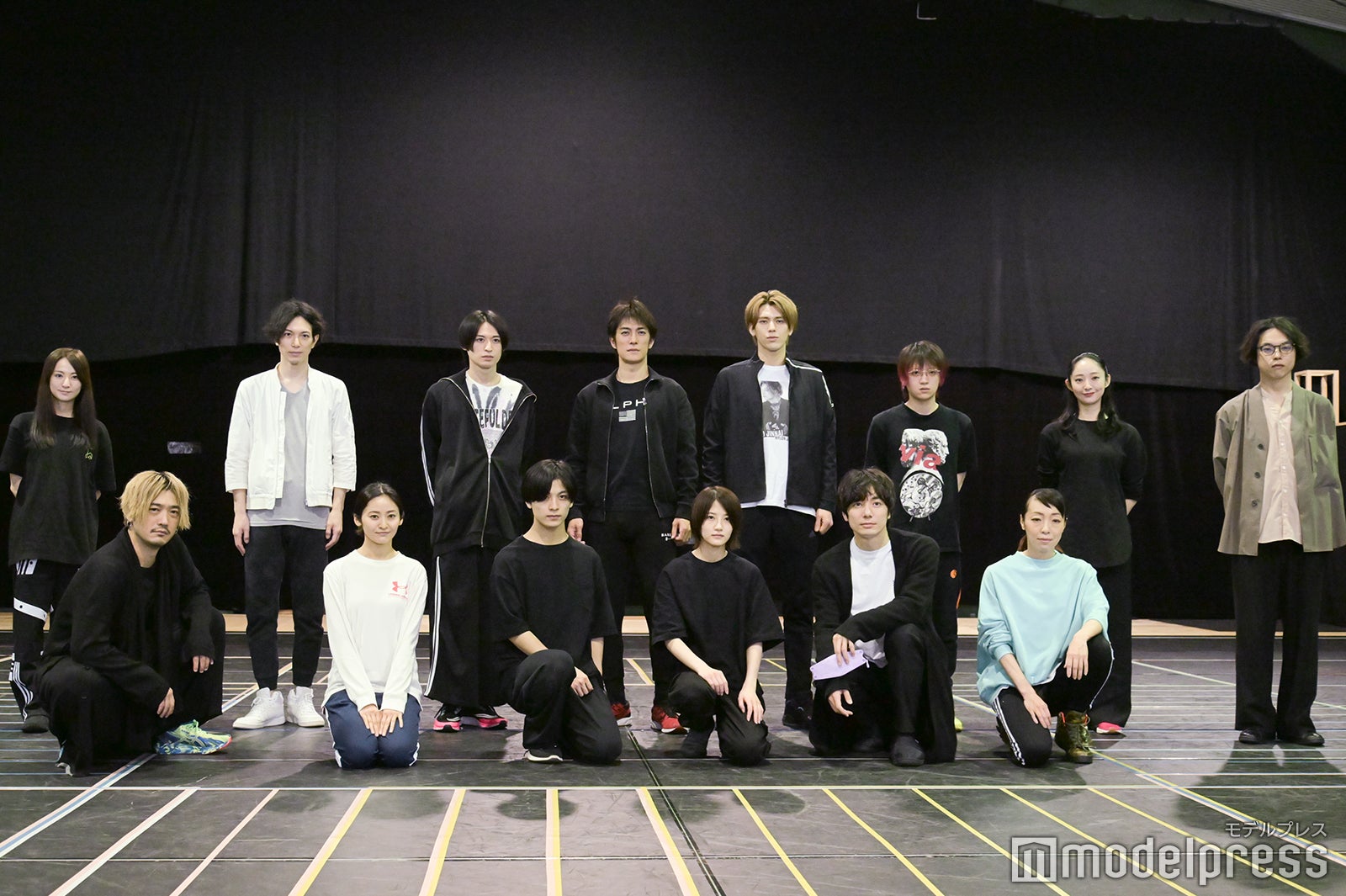 （左から）星波、谷口賢志、瀬戸祐介、佃井皆美、高本学、有馬爽人、君沢ユウキ、若月佑美、加藤将、和田琢磨、廣野凌大、田中良子、藤岡沙也香、松崎史也氏 （C）モデルプレス