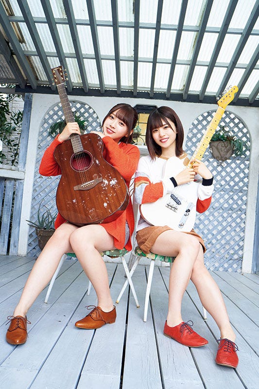 富田鈴花、松田好花(C)岡本武志/ヤングマガジン