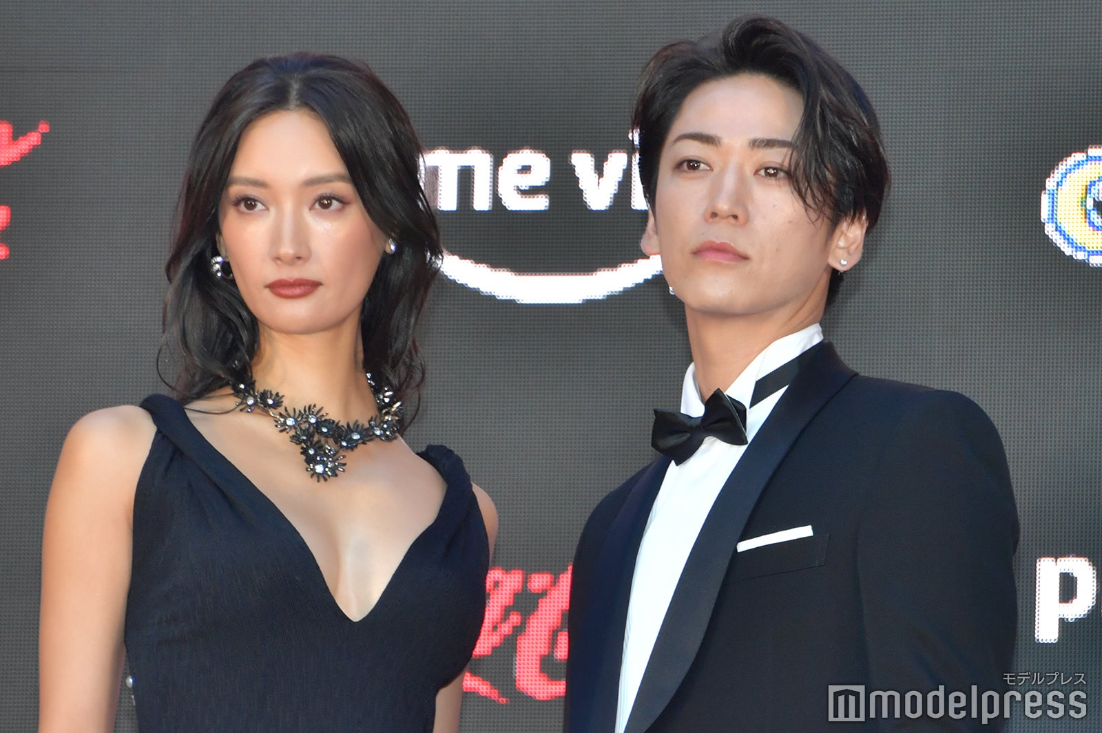 菜々緒、亀梨和也（C）モデルプレス