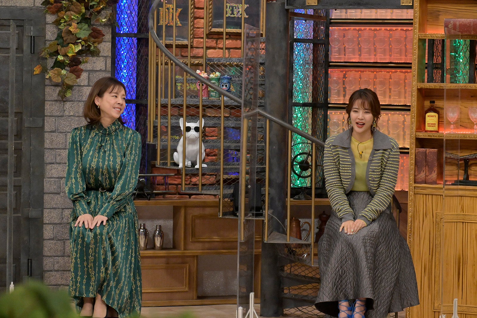 高橋真麻、久代萌美 （C）読売テレビ