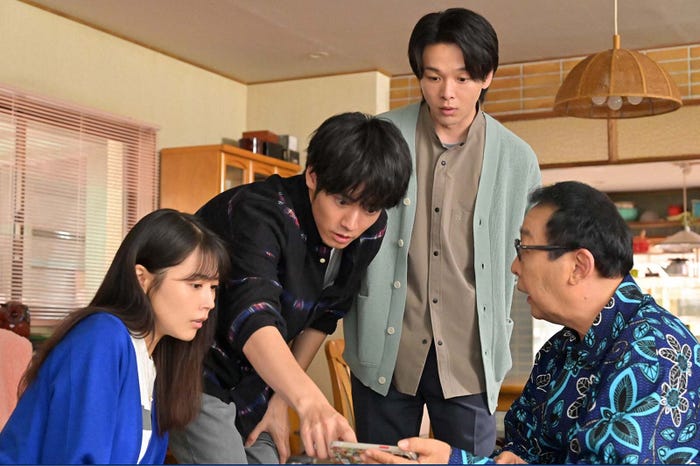 有村架純、赤楚衛二、中村倫也、さだまさし「石子と羽男―そんなコトで訴えます?―」最終話より(C)TBS