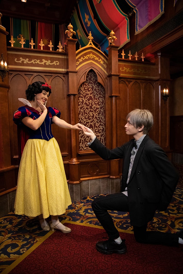 Sexy Zone中島健人、白雪姫に王子様対応＜Disney イッツ・ア・クイズ