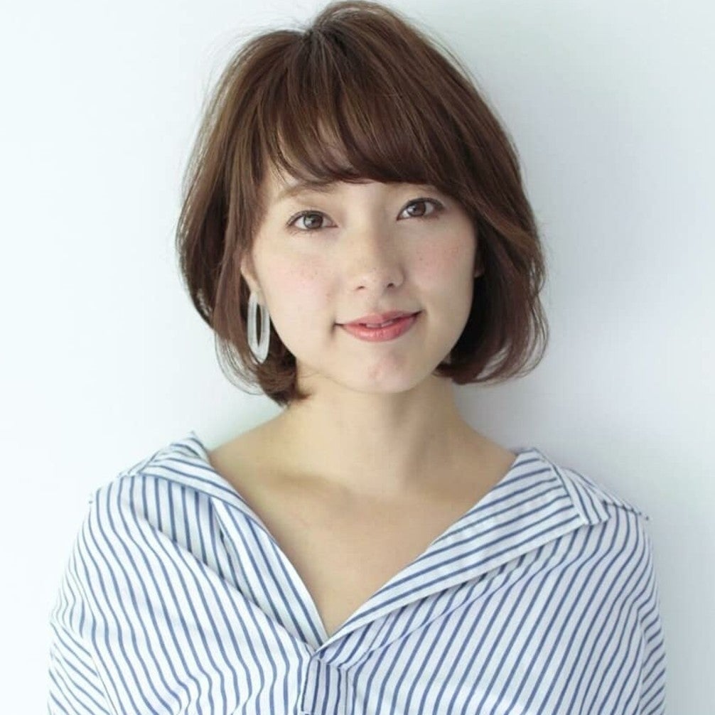 赤リップが映える黒髪ヘアで男ウケを狙う愛されスタイル集 モデルプレス