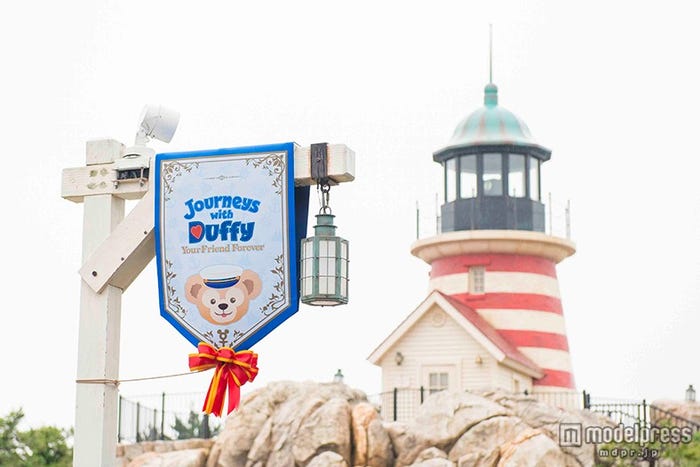 「ジャーニー・ウィズ・ダッフィー Your Friend Forever」のデコレーション(C)Disney