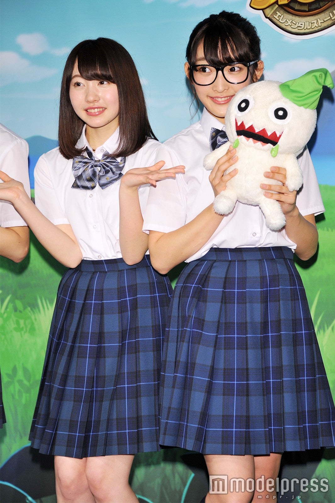 “まこみな”（左から）まこ、みなみ（C）モデルプレス